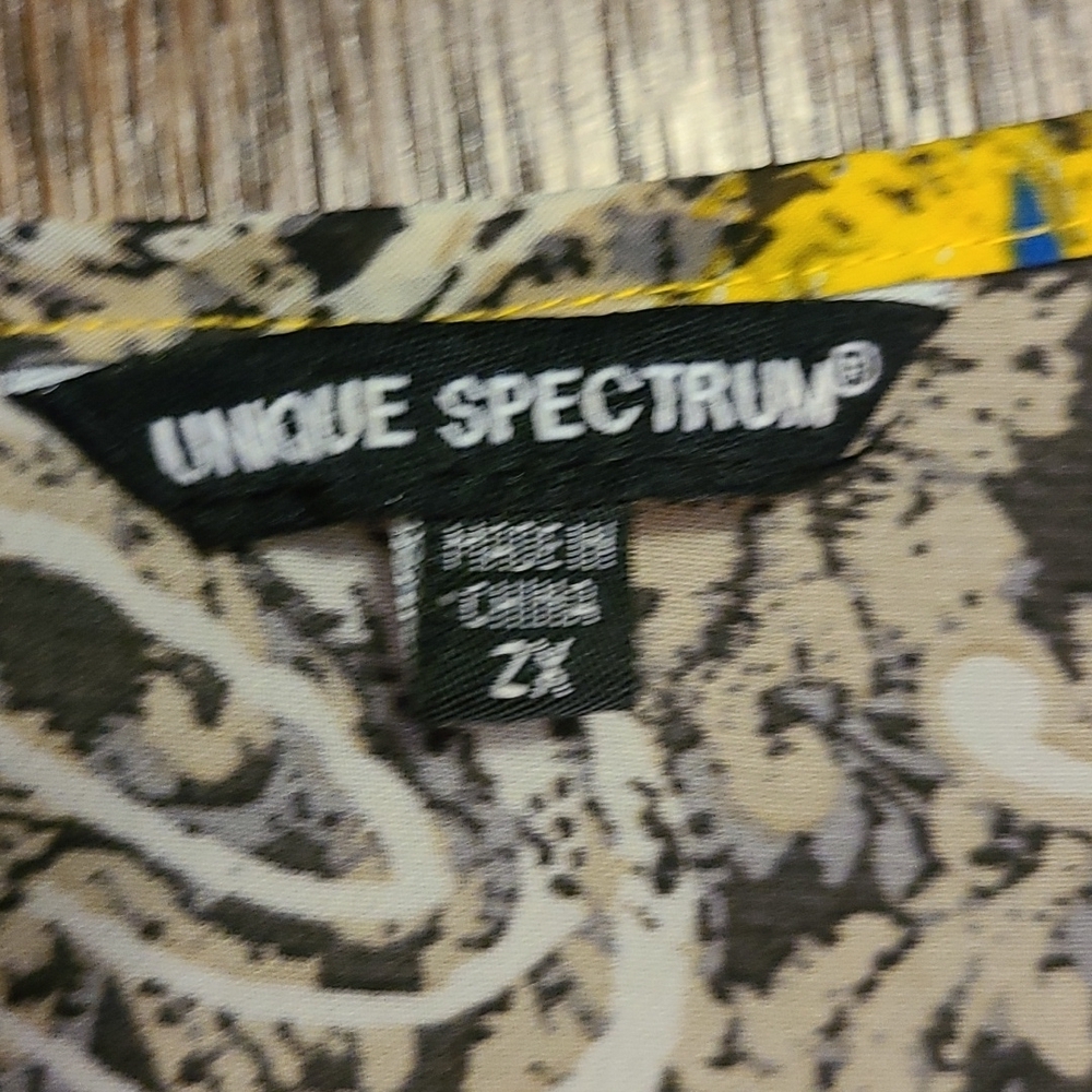 Unique Spectrum top - Picture 7 of 12